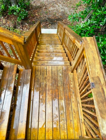 Deck Cleaning In DeFuniak Springs, FL Thumbnail